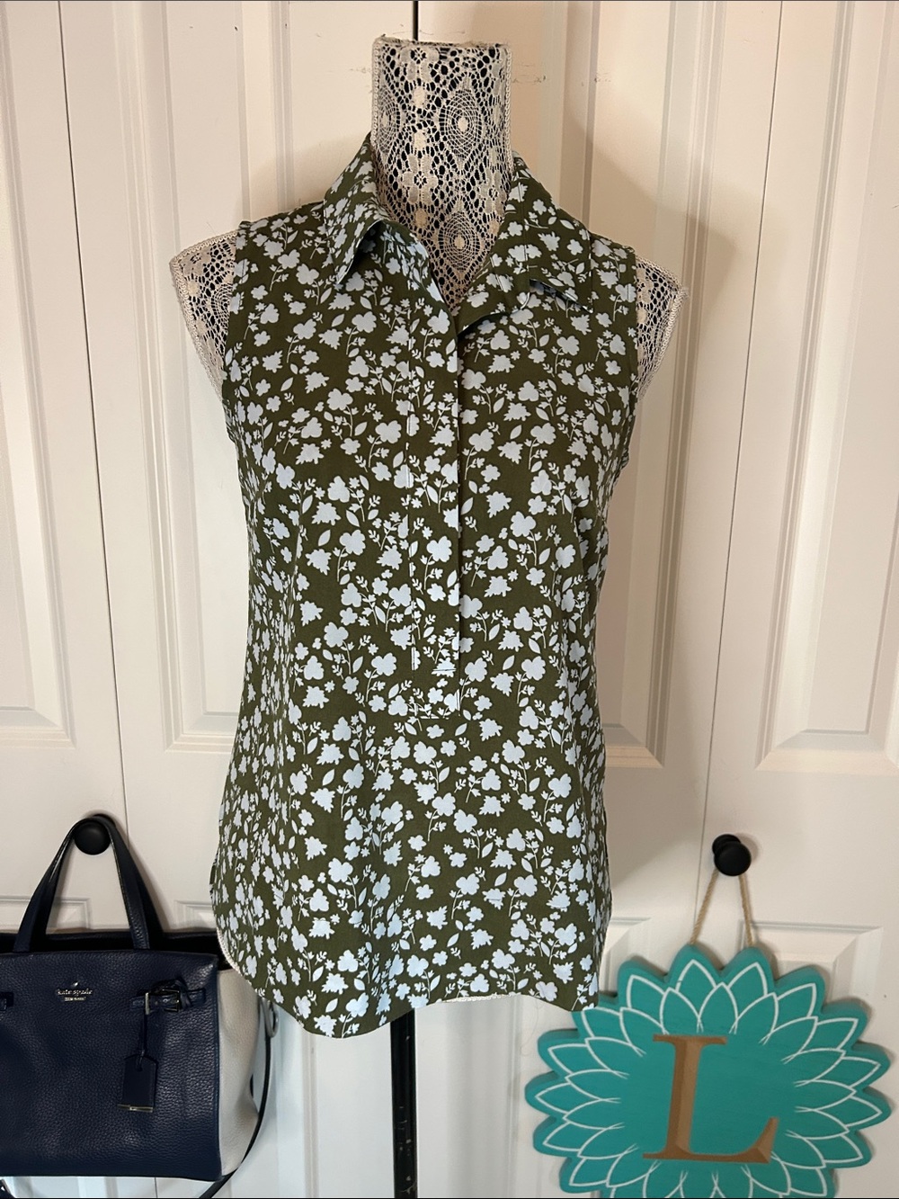 Cabi Keepsake blouse 3614 size XS - Picture 8 of 13